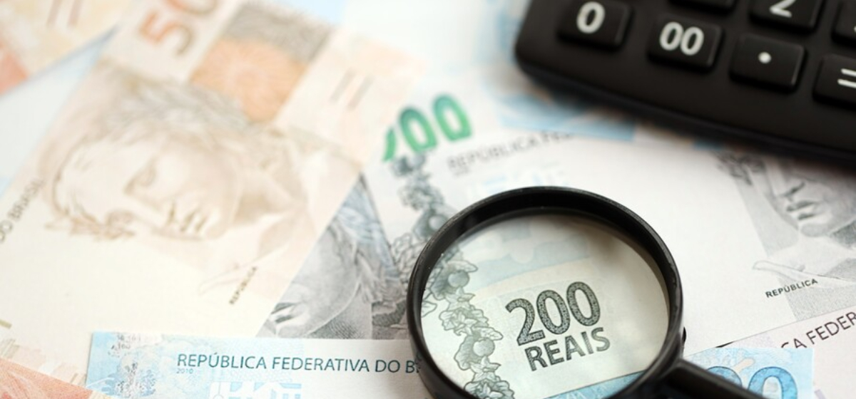 O impacto invisível dos impostos no bolso do consumidor brasileiro